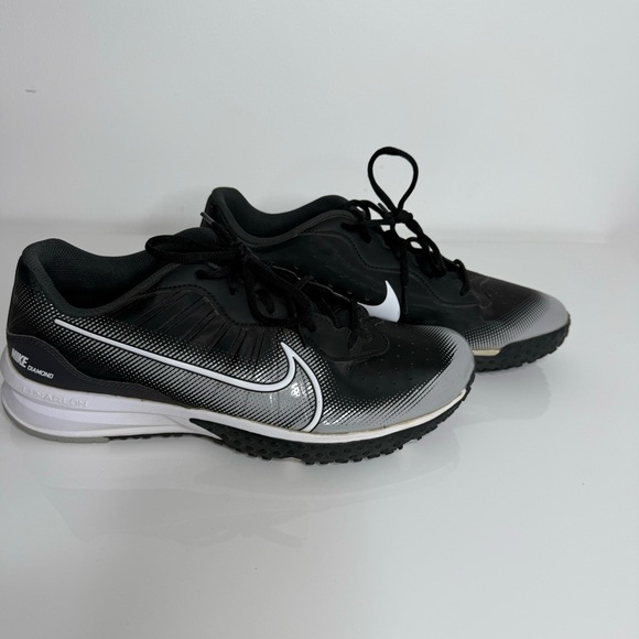 Nike Alpha Huarache Varsity 4 Baseball Turf Shoes nkDJ6518 EUC Mens Size 10 - Picture 2 of 12